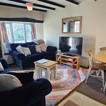 No 4 Trelawney Apartment - Onsite Bar - Restaurant - Horse Riding Menheniot المظهر الخارجي الصورة